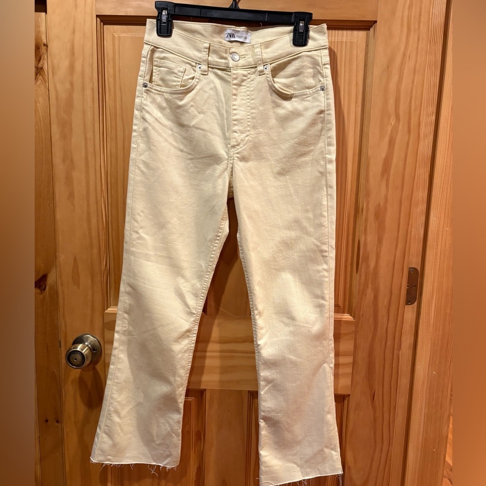 Zara Women's Straight Leg Jeans in Light Cream
